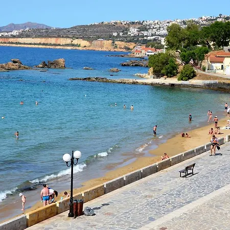 Julies Χανιά